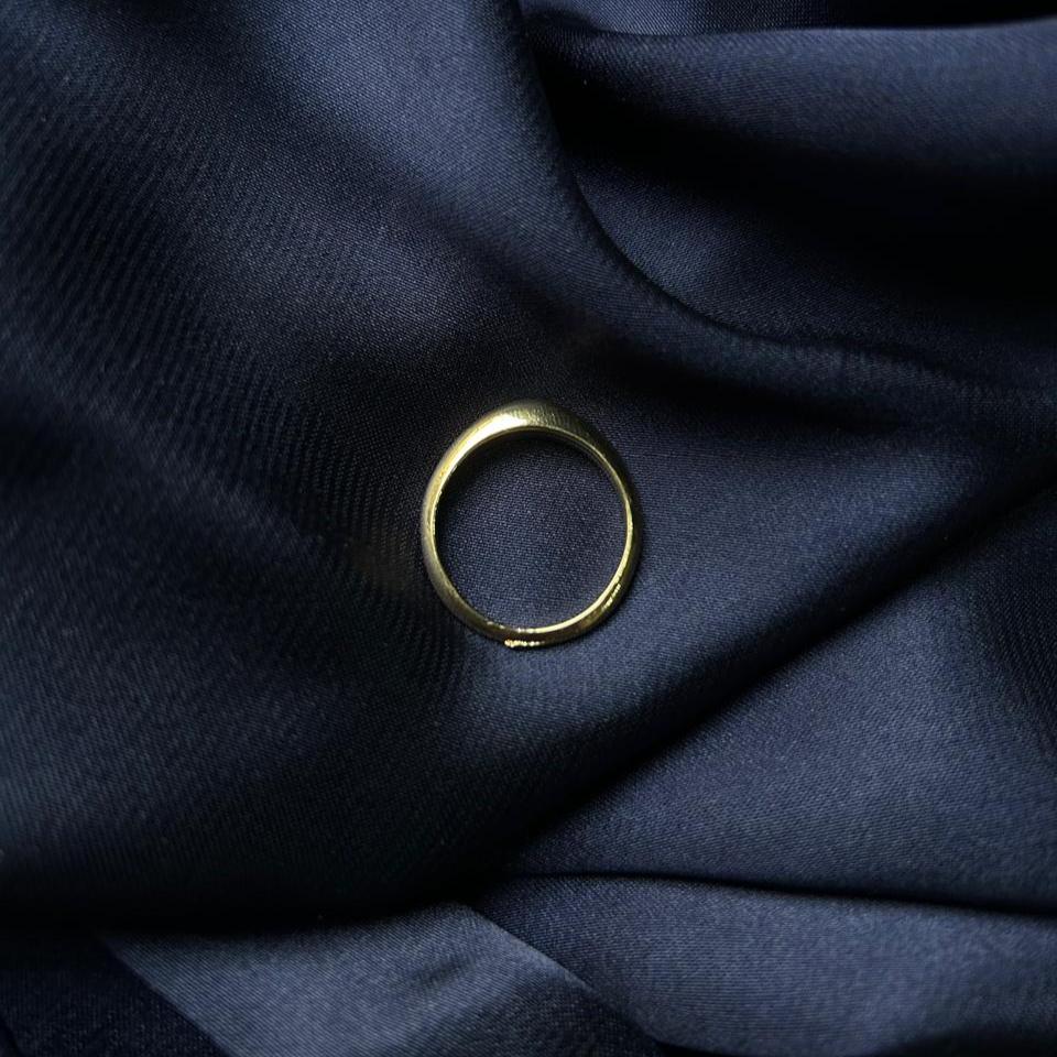 Elongated Ring